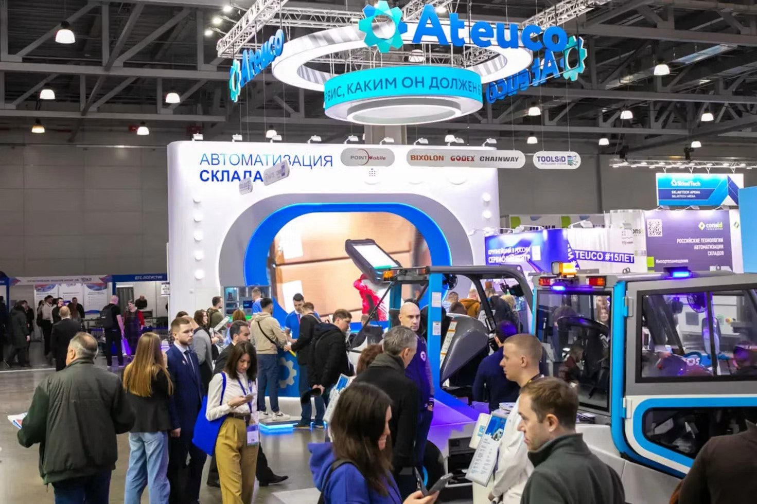 Custom exhibition stand designed by exhibition stand builders in Los Angeles