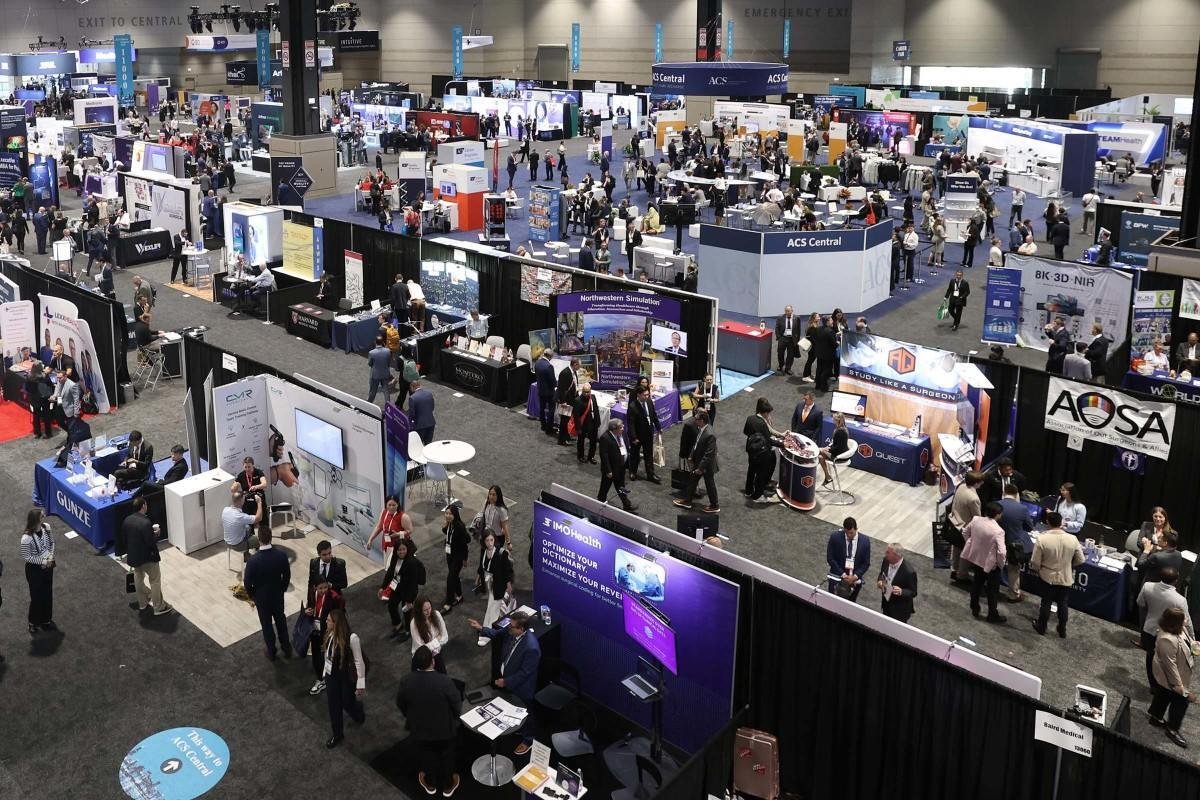 Custom Exhibition stand builders in Orlando at a modern trade event
